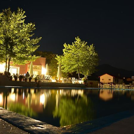 Aitheron Hotel Air Park Zervi Bagian luar foto