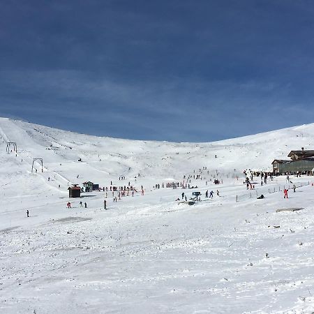 Aitheron Hotel Air Park Zervi Bagian luar foto