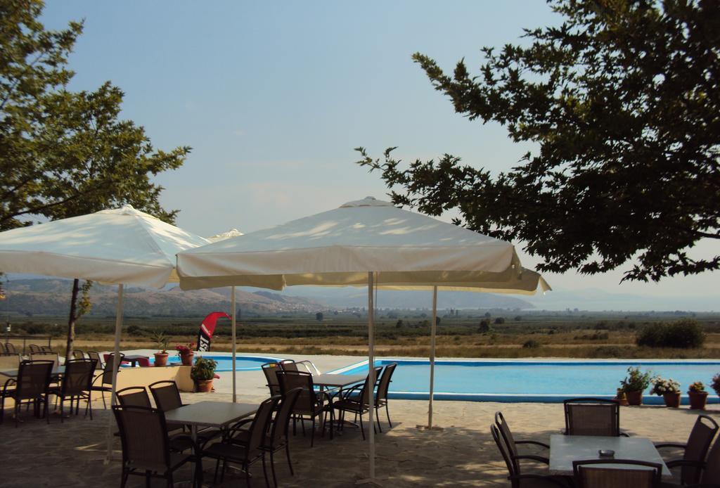Aitheron Hotel Air Park Zervi Bagian luar foto