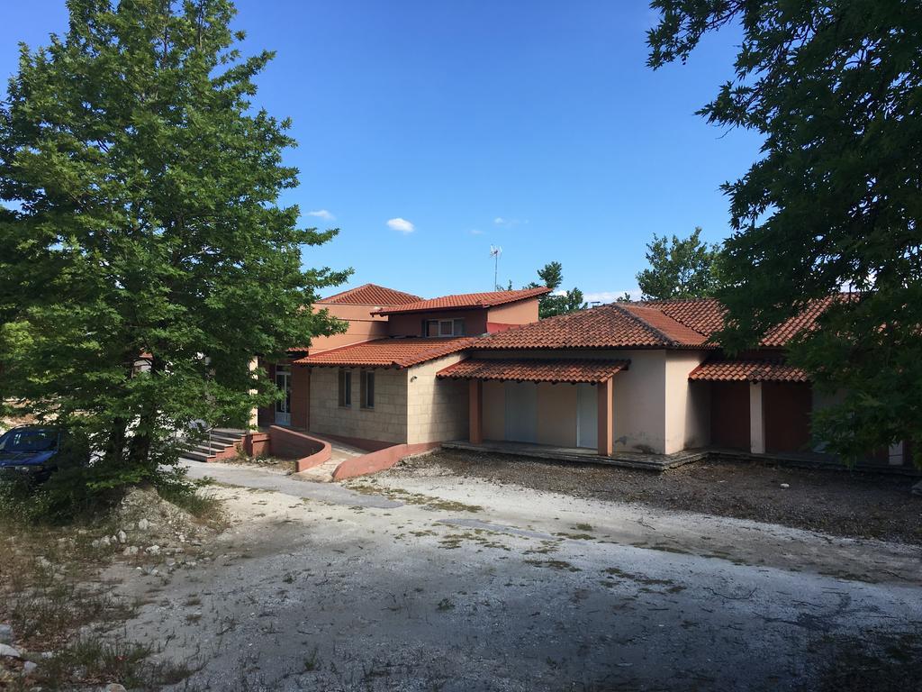 Aitheron Hotel Air Park Zervi Bagian luar foto