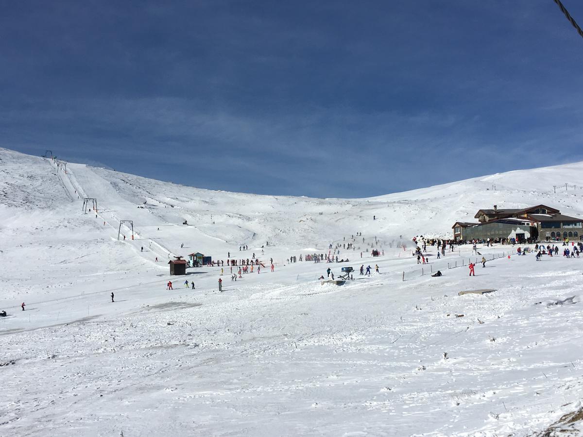 Aitheron Hotel Air Park Zervi Bagian luar foto
