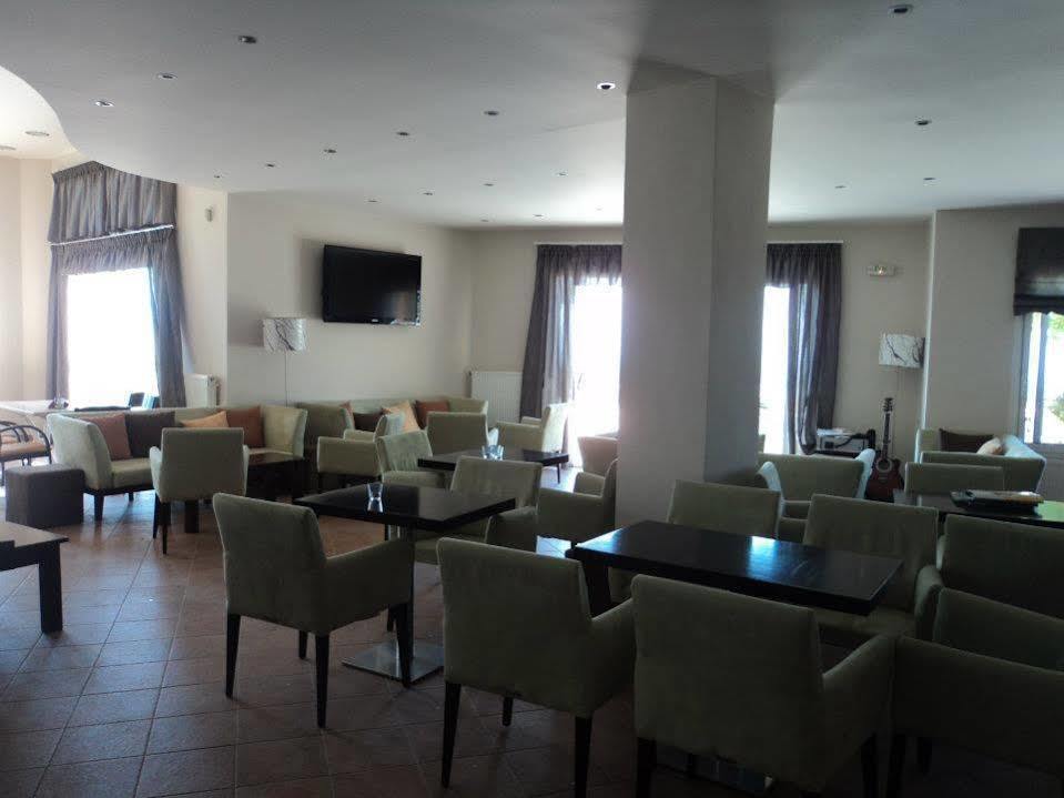 Aitheron Hotel Air Park Zervi Bagian luar foto